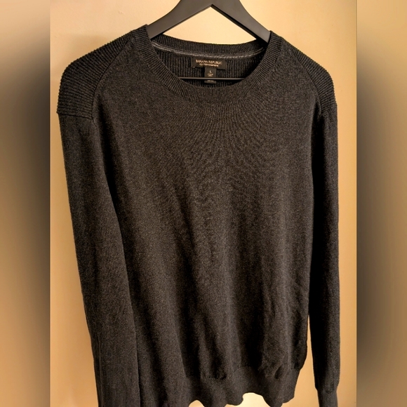 Banana Republic Other - Banana Republic Cashmere Blend Sweater
